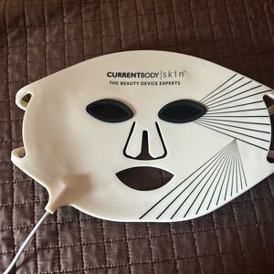 Currentbody LED therapy face mask